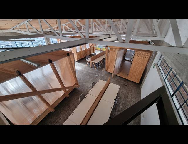 285M² BUSINESS TO LET IN WOODSTOCK